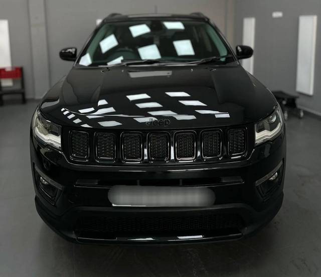 https://images10.gaadi.com/usedcar_image/4571702/original/processed_59ae82333da6981ef1251c65a8596829.jpg?imwidth=6402