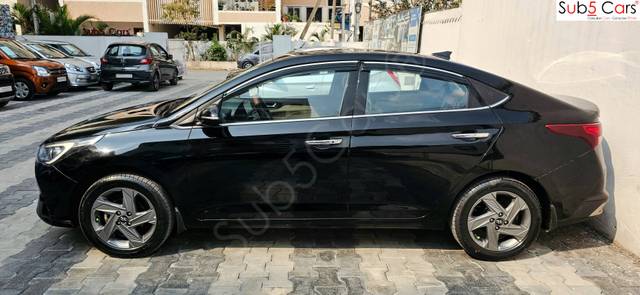 https://images10.gaadi.com/usedcar_image/4571709/original/656fd5038a2bb132a6a72bc687db2b02.jpg?imwidth=6402