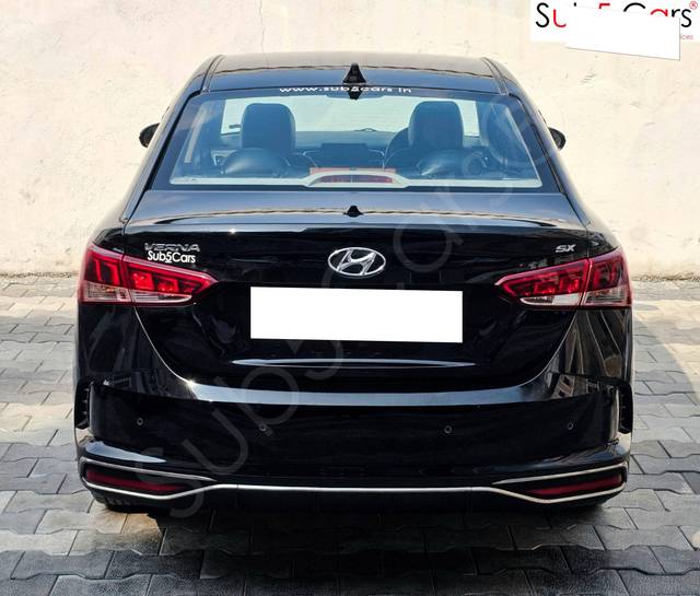 https://images10.gaadi.com/usedcar_image/4571709/original/processed_f1fc3b8c9fbd3a5fd60cd79d3e9bf600.jpg?imwidth=6401