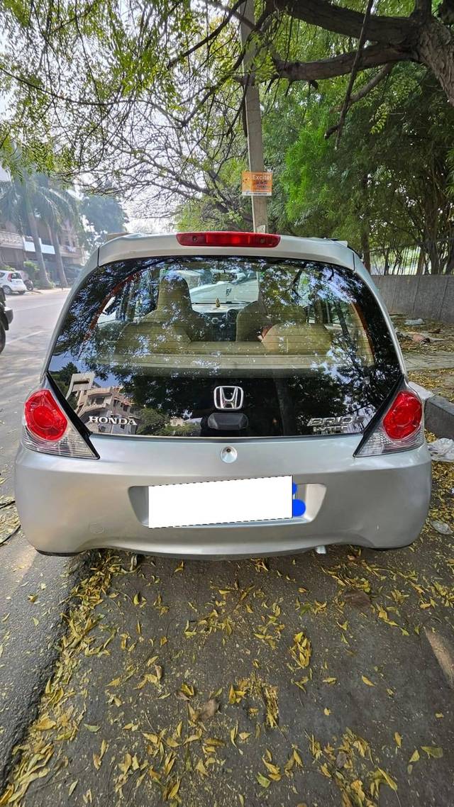 https://images10.gaadi.com/usedcar_image/4571711/original/processed_4933d941a13eb1c9eb94a77f28ddfdbf.jpg?imwidth=6402