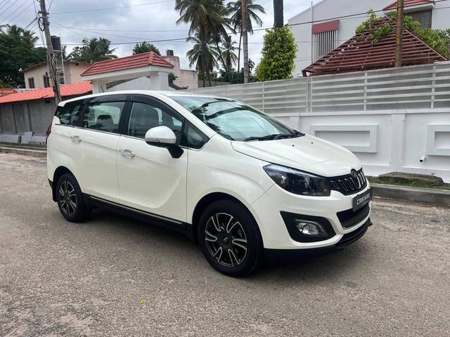 https://images10.gaadi.com/usedcar_image/4571721/original/processed_4c36f1b553306c8a186b5d35af453456.jpg?imwidth=6400