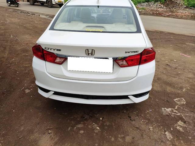 https://images10.gaadi.com/usedcar_image/4571723/original/processed_f919492e5862fb857bbe6063b3a4b440.jpg?imwidth=6401