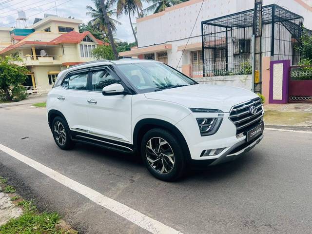 https://images10.gaadi.com/usedcar_image/4571762/original/processed_f993fb7ad5eb575b1073ca0d26527bd1.jpg?imwidth=6400