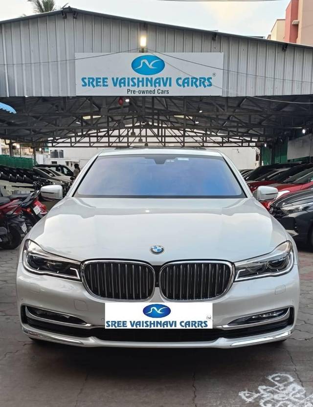 https://images10.gaadi.com/usedcar_image/4571769/original/processed_4f772641930eaa807f5f24cfc683dadb.jpeg?imwidth=6400