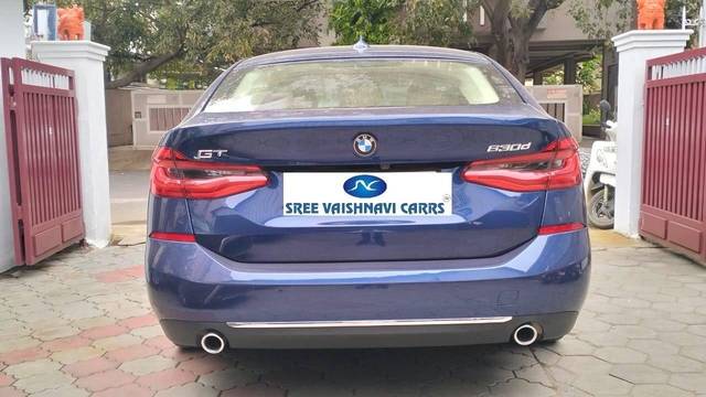 https://images10.gaadi.com/usedcar_image/4571773/original/processed_ad56759f22288abdcca0d033bac73d81.jpeg?imwidth=6402