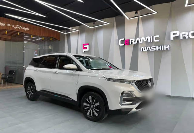 https://images10.gaadi.com/usedcar_image/4571782/original/8a055811-5ff7-4af4-b925-94d057c6de8b.?imwidth=6401