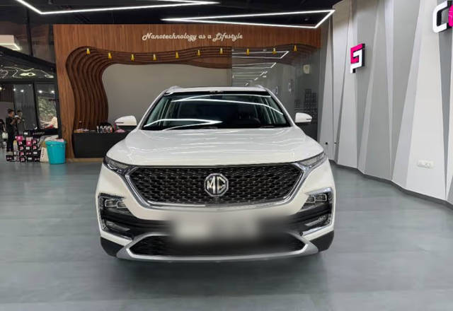 https://images10.gaadi.com/usedcar_image/4571782/original/d9d98884-2d00-45e5-b574-5704f87ecb75.?imwidth=6400