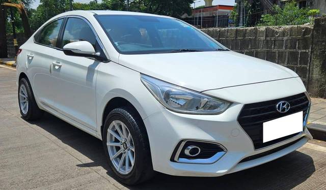 https://images10.gaadi.com/usedcar_image/4571793/original/processed_6a8724ddfaee4490184e072c71a31430.jpg?imwidth=6400