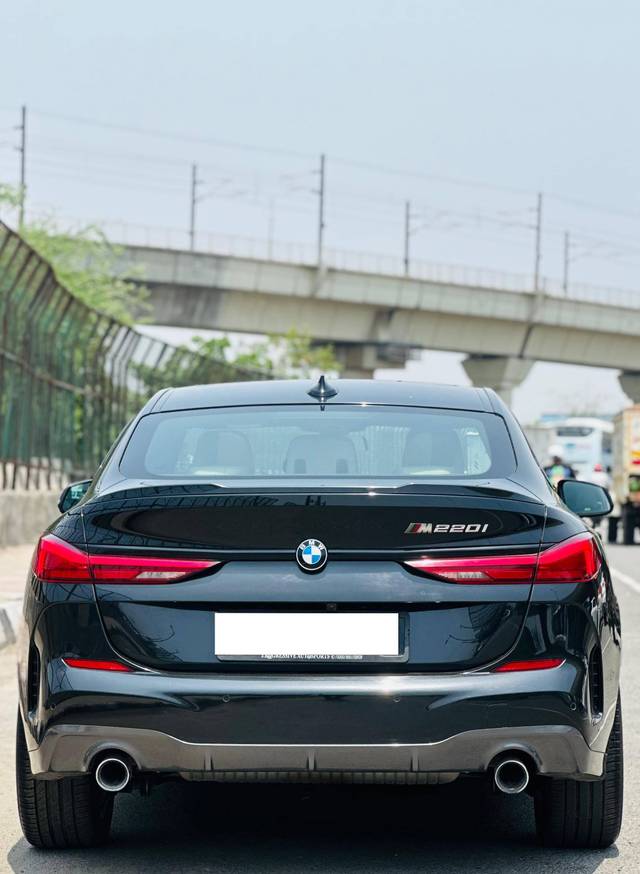 https://images10.gaadi.com/usedcar_image/4571801/original/processed_a6f14bdf289e8118fb862859e2900e81.jpg?imwidth=6401