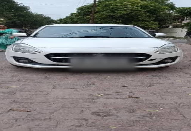 https://images10.gaadi.com/usedcar_image/4571804/original/2f195ca5-7e41-4b62-ae99-64fd9f67e447.?imwidth=6400