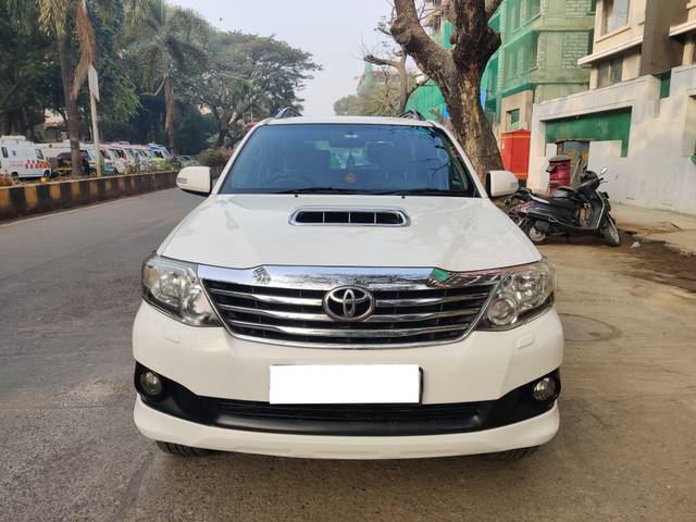 https://images10.gaadi.com/usedcar_image/4571806/original/processed_b6a4ddfacb7164e9f02051464794f6e1.jpg?imwidth=6400
