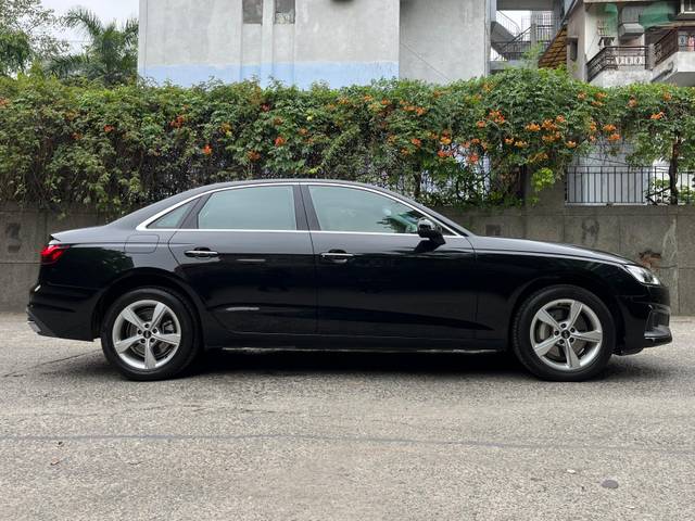 https://images10.gaadi.com/usedcar_image/4571814/original/1c1f7d41bfc558da11bd36226aba2221.jpg?imwidth=6401