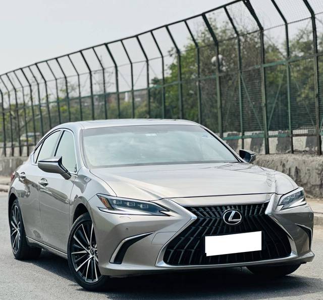 https://images10.gaadi.com/usedcar_image/4571819/original/processed_0e264900b50108dd31b695332462ed85.jpg?imwidth=6402