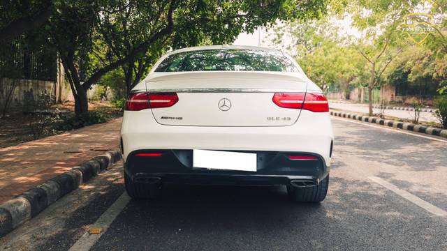 https://images10.gaadi.com/usedcar_image/4571825/original/processed_46105aebbcaa23073634c7c939aca8ce.jpg?imwidth=6401