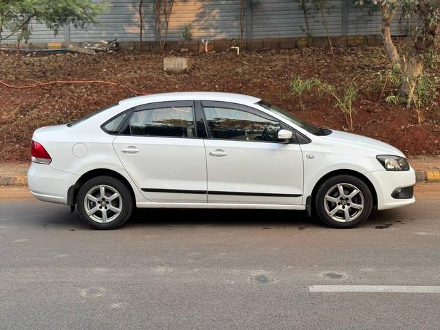 https://images10.gaadi.com/usedcar_image/4571867/original/94abea64b25604dd4f3c9373cf37ffec.jpg?imwidth=6401