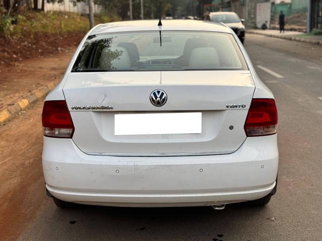 https://images10.gaadi.com/usedcar_image/4571867/original/processed_16e9070696641d4f568c1af7beb4aba6.jpg?imwidth=6402