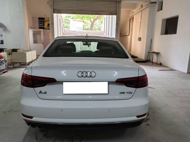 https://images10.gaadi.com/usedcar_image/4571877/original/processed_81a67921f50efea8b302ea9ad705a13c.jpg?imwidth=6402