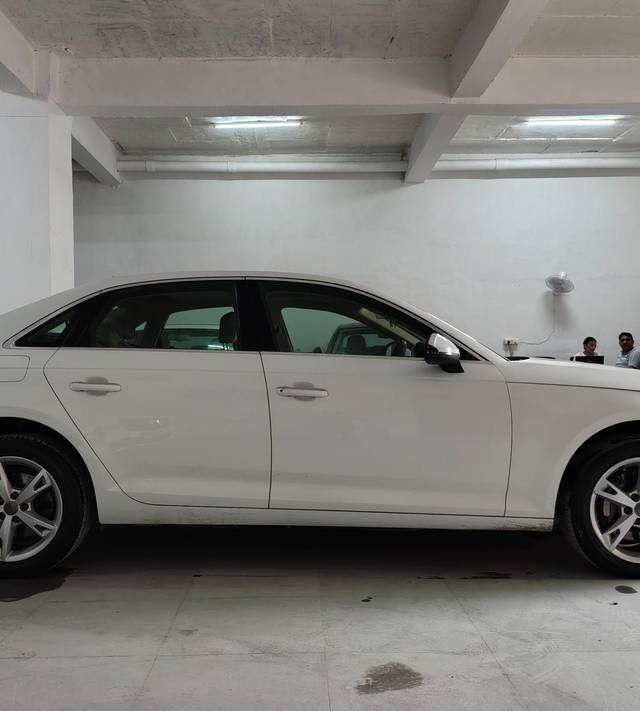 https://images10.gaadi.com/usedcar_image/4571877/original/processed_ff4988bf63d0c2d50f14e23dae9d61b8.jpg?imwidth=6401