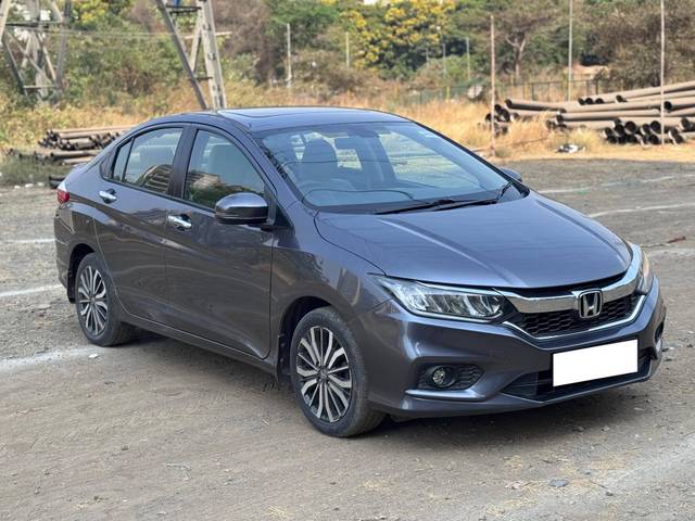 https://images10.gaadi.com/usedcar_image/4571901/original/processed_ac0ab276583b76d0a4135ed9ee8f6d84.jpg?imwidth=6400