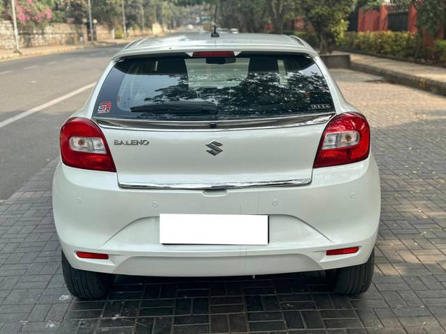 https://images10.gaadi.com/usedcar_image/4571905/original/processed_d2343489bc27a2b0a014959a7bfaf92d.jpg?imwidth=6402