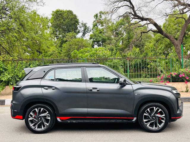 https://images10.gaadi.com/usedcar_image/4571916/original/bca0746ca2c369b96f8adce504c4b791.jpg?imwidth=6401