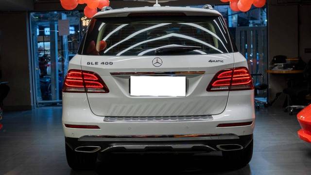 https://images10.gaadi.com/usedcar_image/4571922/original/processed_7f606d59850e87894fef0efbbead596f.jpg?imwidth=6401