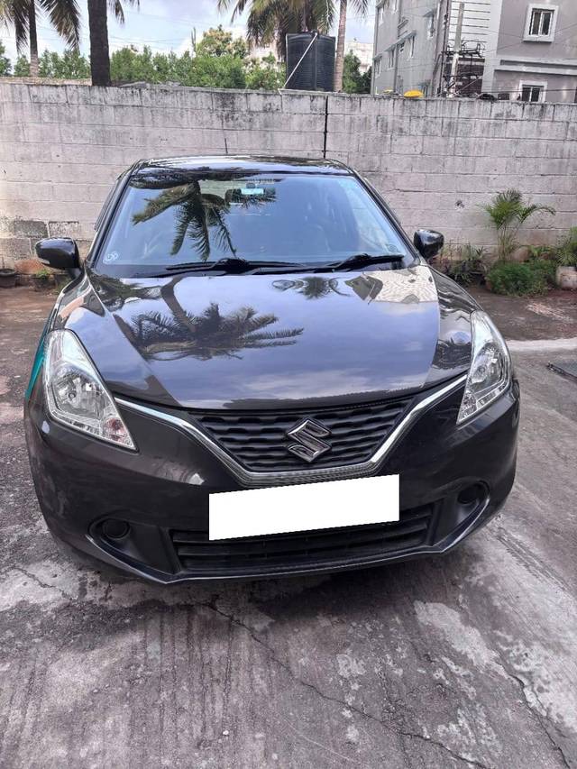 https://images10.gaadi.com/usedcar_image/4571924/original/processed_2ccf0faed066fec5a0f0ff0a7b644b81.jpg?imwidth=6400