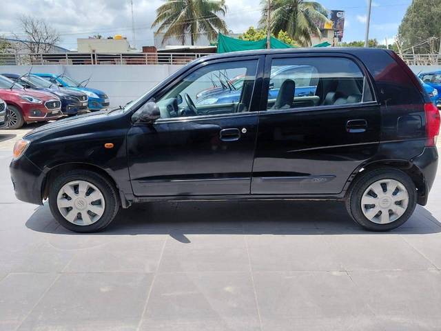 https://images10.gaadi.com/usedcar_image/4571939/original/processed_e2823ef2a11aae484e04fd26c6ee113c.jpg?imwidth=6402