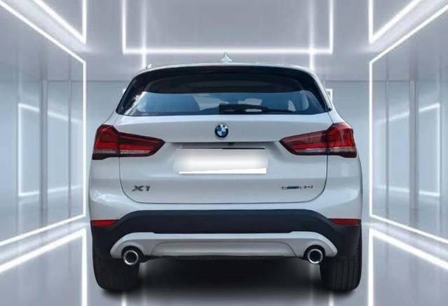 https://images10.gaadi.com/usedcar_image/4571942/original/processed_4f6f7f5e97ed2ec95433cfe4b38ad5d5.jpeg?imwidth=6401