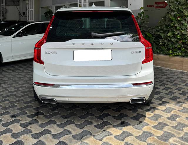 https://images10.gaadi.com/usedcar_image/4571947/original/processed_8738e21a5decaa81809783f785f40c00.jpg?imwidth=6402