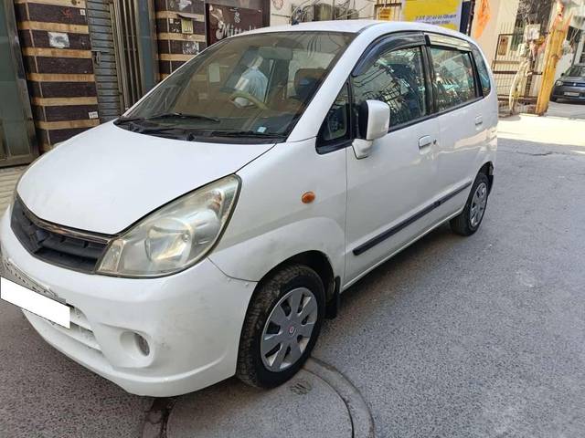 https://images10.gaadi.com/usedcar_image/4571962/original/processed_82e1999d6fcb5bef946a646d4b4cc7cb.jpg?imwidth=6400