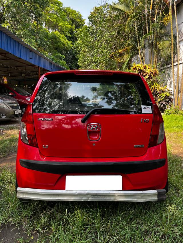 https://images10.gaadi.com/usedcar_image/4572009/original/processed_7e2ea65d5b5e7da714d717ea5c30da01.jpg?imwidth=6402