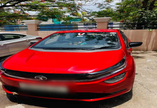 https://images10.gaadi.com/usedcar_image/4572028/original/eb4a7b3a-f007-40df-b2df-a9e03e952ac5.?imwidth=6400