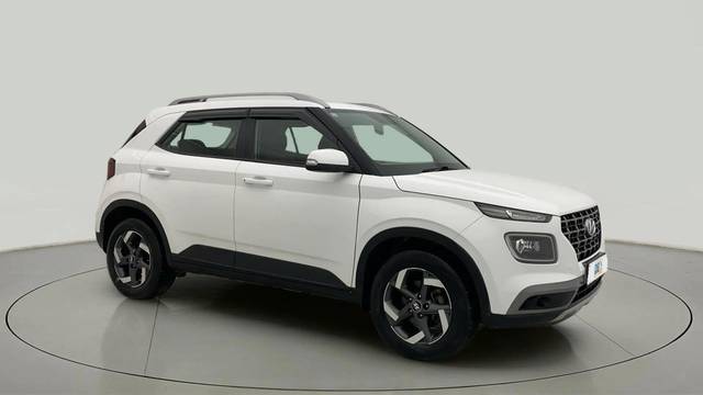 https://images10.gaadi.com/usedcar_image/4572032/original/a5b0f4568c427a9b24417b3fe6ec3cbb.jpg?imwidth=6400