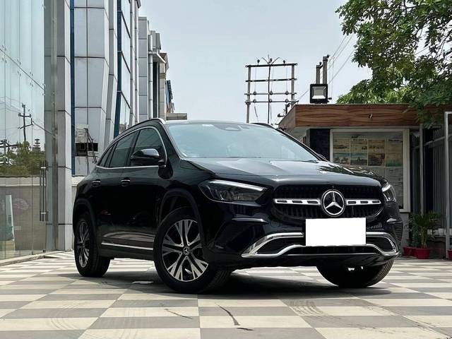 https://images10.gaadi.com/usedcar_image/4572035/original/processed_eba7f59ac9105e478f3cdc99b52b53d9.jpg?imwidth=6400