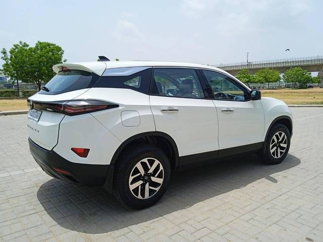 https://images10.gaadi.com/usedcar_image/4572039/original/processed_1c344a4bc101b35f78c6dd6e46d56b84.jpg?imwidth=6401
