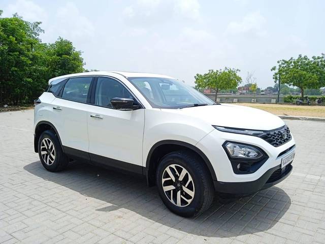 https://images10.gaadi.com/usedcar_image/4572039/original/processed_c486c4396f7d6e3e26f219c0dcb7ee27.jpg?imwidth=6400