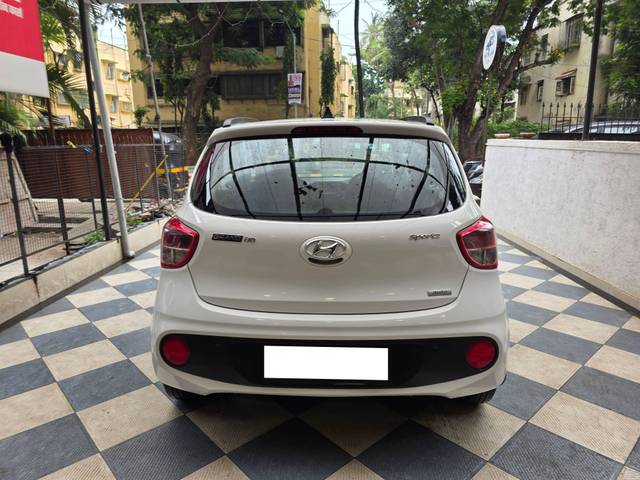 https://images10.gaadi.com/usedcar_image/4572058/original/processed_5f1e626184a55ecbaf7d9b8073191972.jpg?imwidth=6402