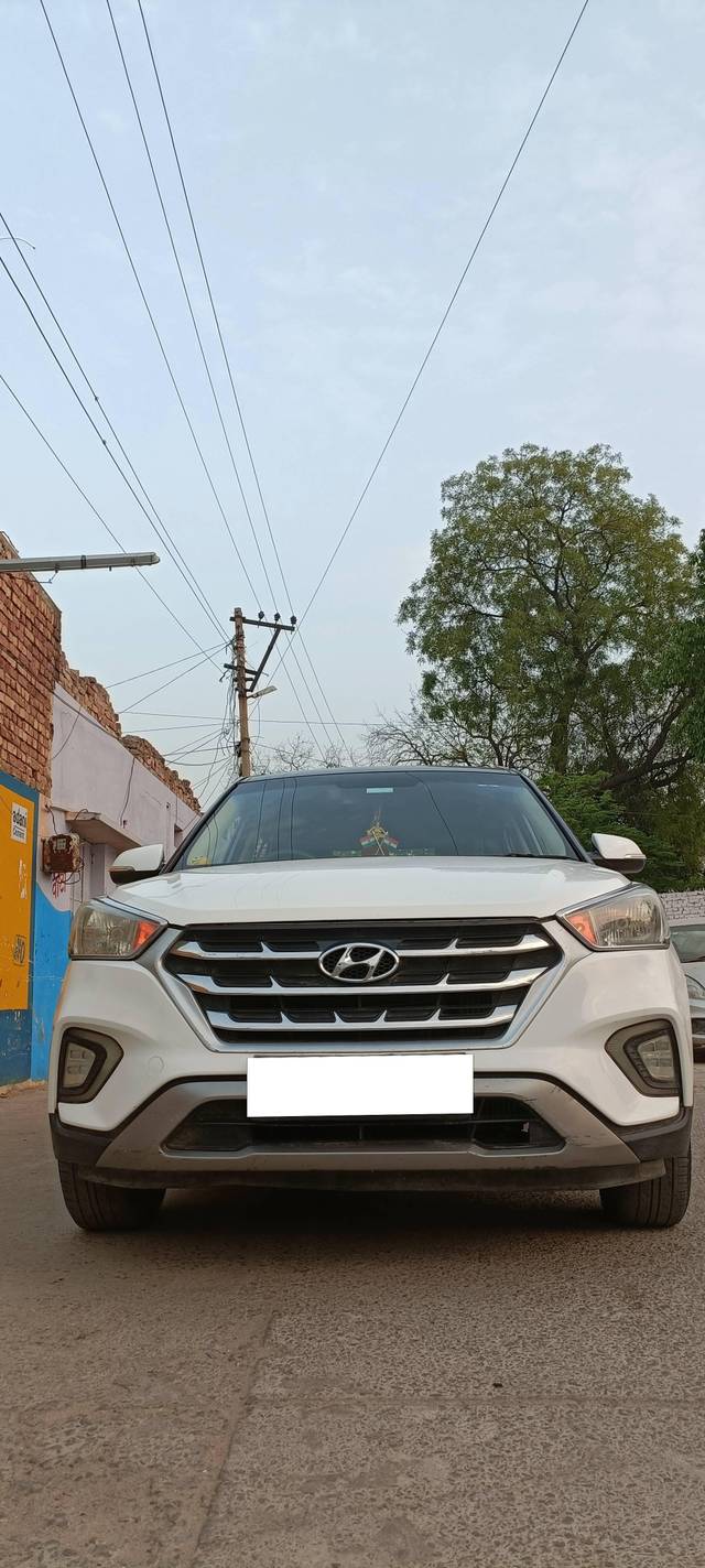 https://images10.gaadi.com/usedcar_image/4572096/original/processed_2b28f937e9ae74158757e59d5eae5a8f.jpg?imwidth=6400