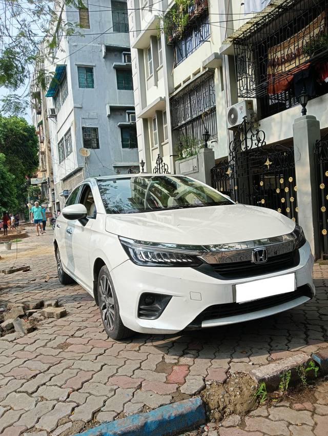 https://images10.gaadi.com/usedcar_image/4572112/original/processed_3e4db27d5085029b3647cd1f7b5674cb.jpg?imwidth=6400