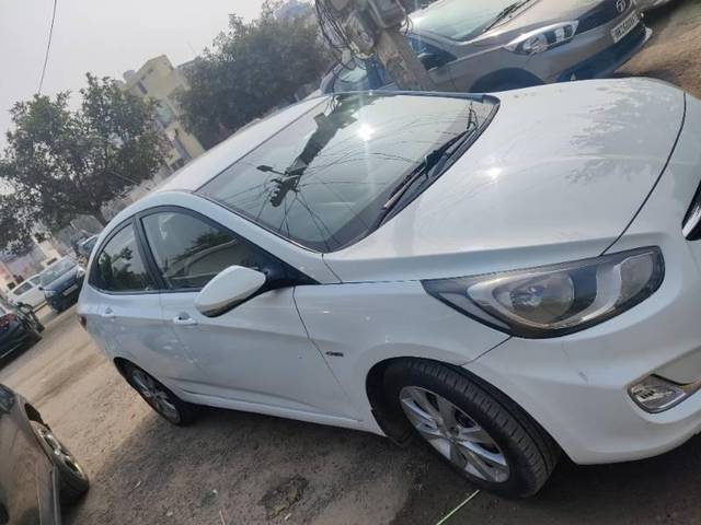 https://images10.gaadi.com/usedcar_image/4572138/original/processed_213c3bbd-2604-4c33-a348-4b85a2e3bdfd.jpg?imwidth=6401