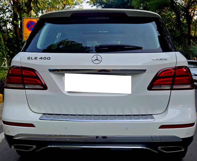 https://images10.gaadi.com/usedcar_image/4572141/original/processed_371c5e99c626c8ea0fb0f1d57f56c918.jpg?imwidth=6402