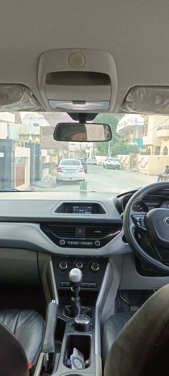https://images10.gaadi.com/usedcar_image/4572146/original/e15ed305a1d565dd2dafb4d70373ca86.jpg?imwidth=6402