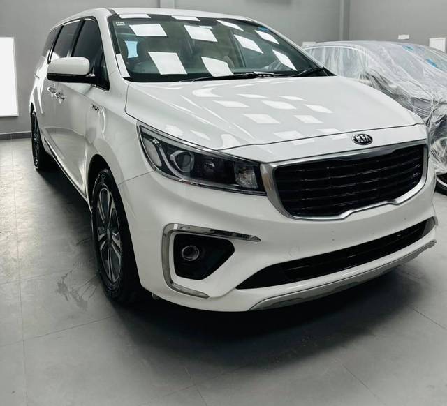 https://images10.gaadi.com/usedcar_image/4572153/original/processed_fa394951bfdd91d162f264f915f9b31f.jpg?imwidth=6400