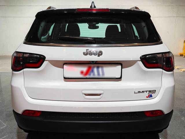 https://images10.gaadi.com/usedcar_image/4572174/original/processed_ec429149afb7df97d461aa7e8d729d66.jpg?imwidth=6402