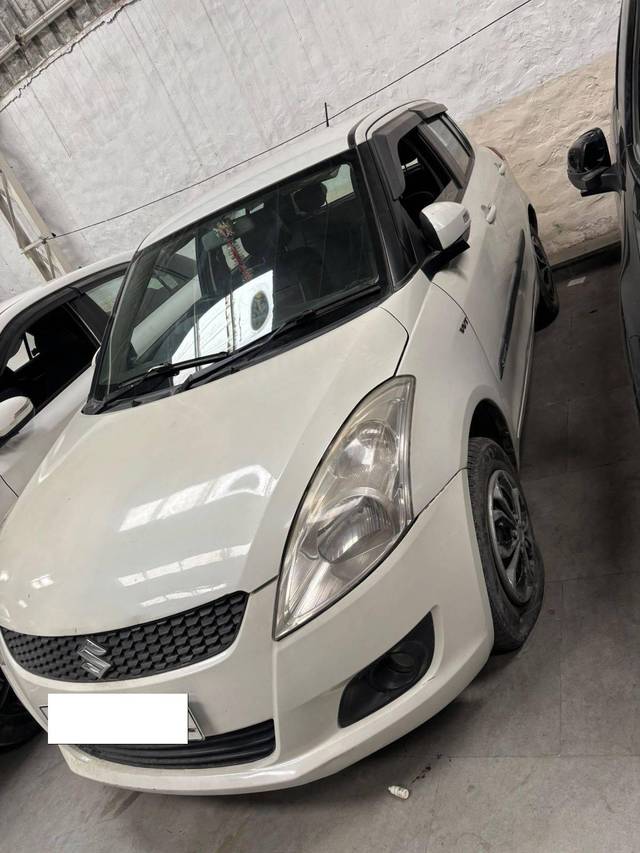 https://images10.gaadi.com/usedcar_image/4572187/original/processed_8ad685e9ce86c4c5d1cc0b89e6e6f700.jpg?imwidth=6400