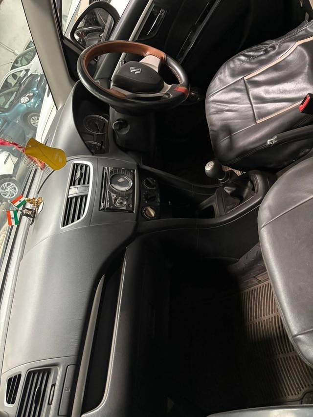 https://images10.gaadi.com/usedcar_image/4572187/original/processed_93a84bcc0699183072ddb400ee5417f1.jpg?imwidth=6402