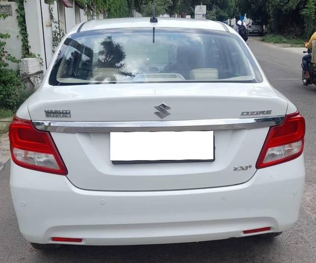 https://images10.gaadi.com/usedcar_image/4572189/original/processed_9e9702bed0b76cea8d71a4765eed6559.jpg?imwidth=6402