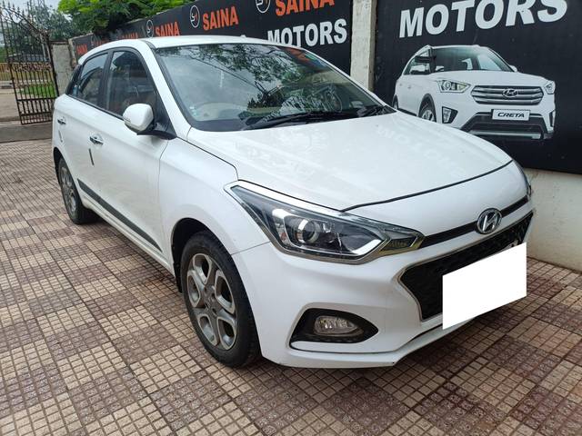 https://images10.gaadi.com/usedcar_image/4572218/original/processed_0fb6c557aeae6dd7cddbe68bde2a92b6.jpg?imwidth=6400