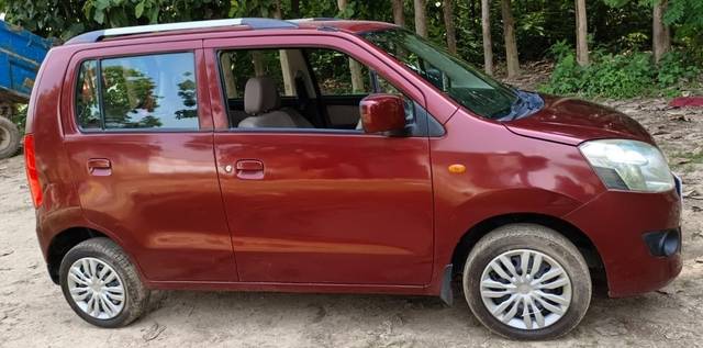 https://images10.gaadi.com/usedcar_image/4572232/original/c584e5b5f2def3f58fbbb12f317370b1.jpg?imwidth=6401